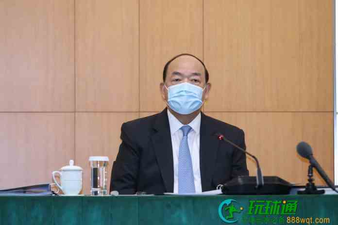 对明年千三亿赌收仍有信心  贺一诚：博企亏损三年不会倒闭